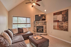 Family Poconos Home with Decks, 6 Mi to Skiing!